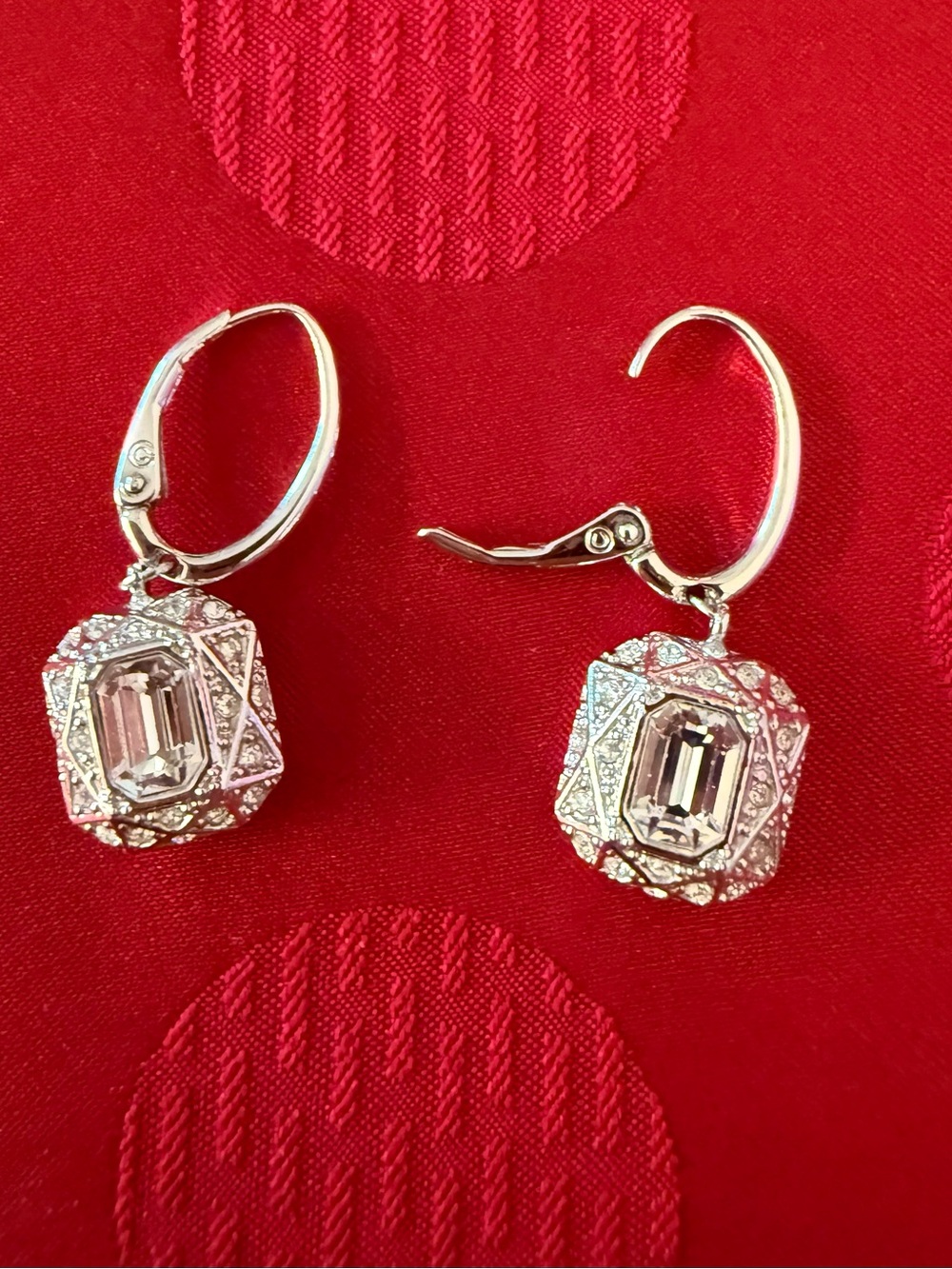 Swarovski Clear Crystal Drop Earrings with Pink Box - Picture 2 of 6